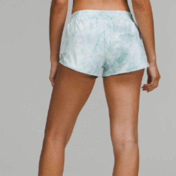Lululemon Athletica Hotty Hot Shorts Size 12 in Diamond Dye - Picture 2 of 7